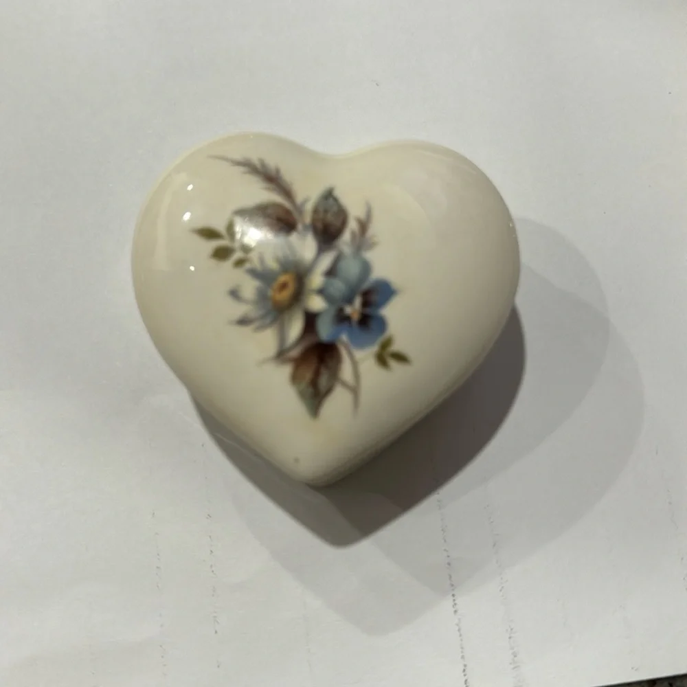 Trinket Box - Picture 1 of 2